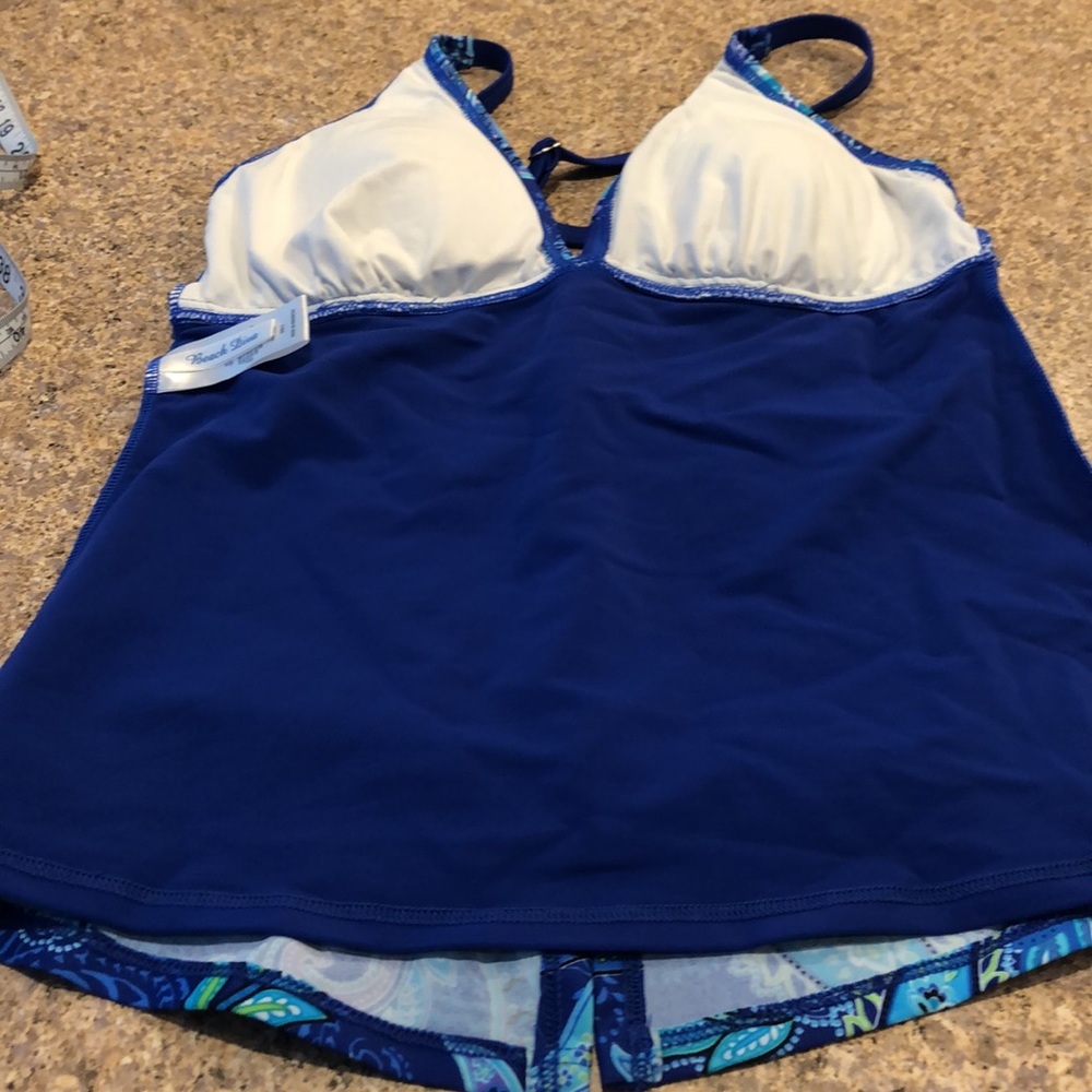 Beach Diva Malibu Flyaway Paisley Tankini Top Size 8 - Top Only - Picture 15 of 17